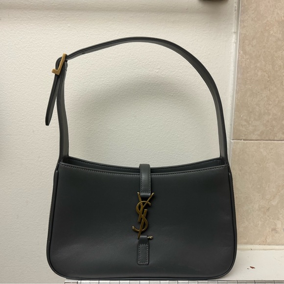 LE 5 À 7 IN SMOOTH LEATHER - Picture 7 of 10